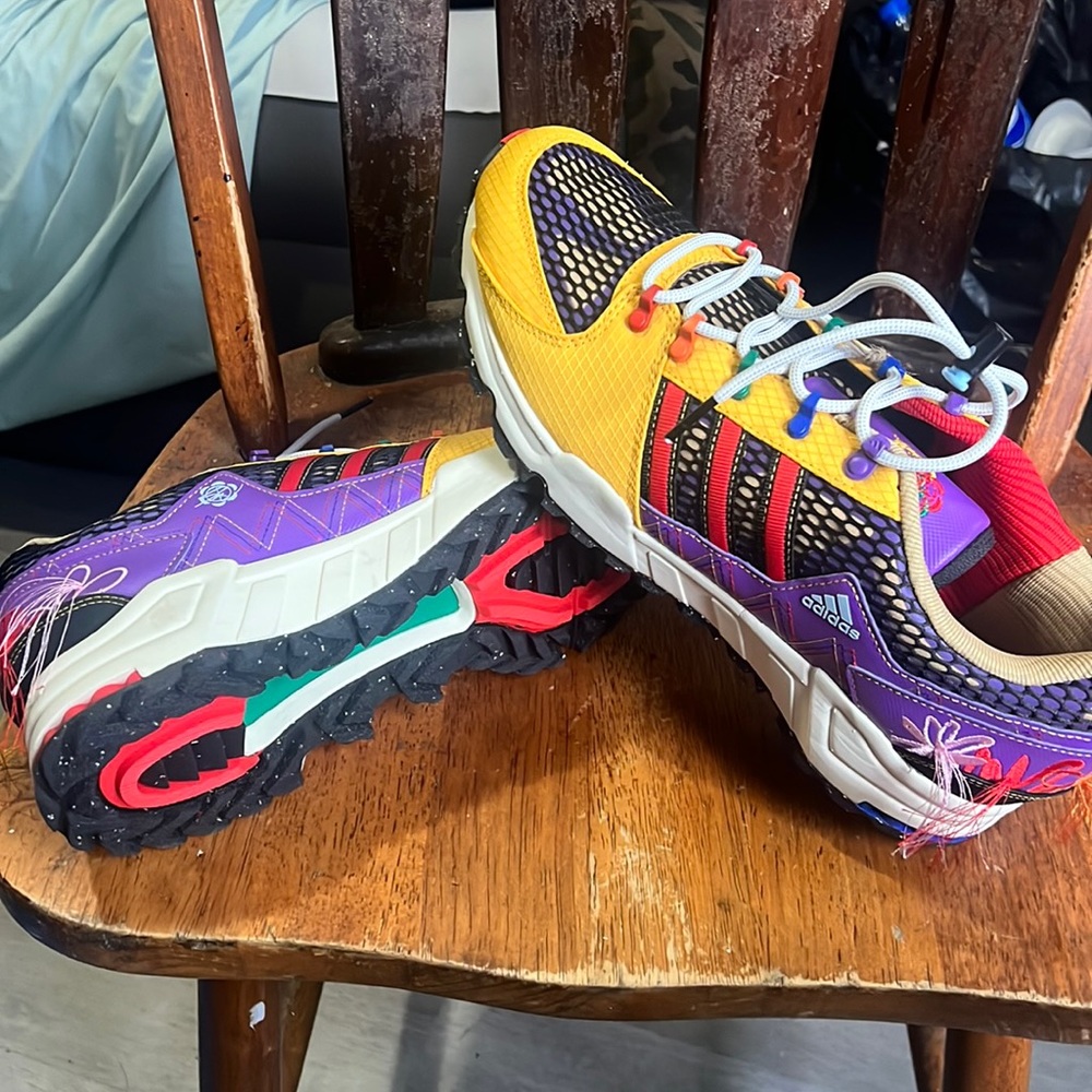 Band new sneakers Adidas equipment support 93’s